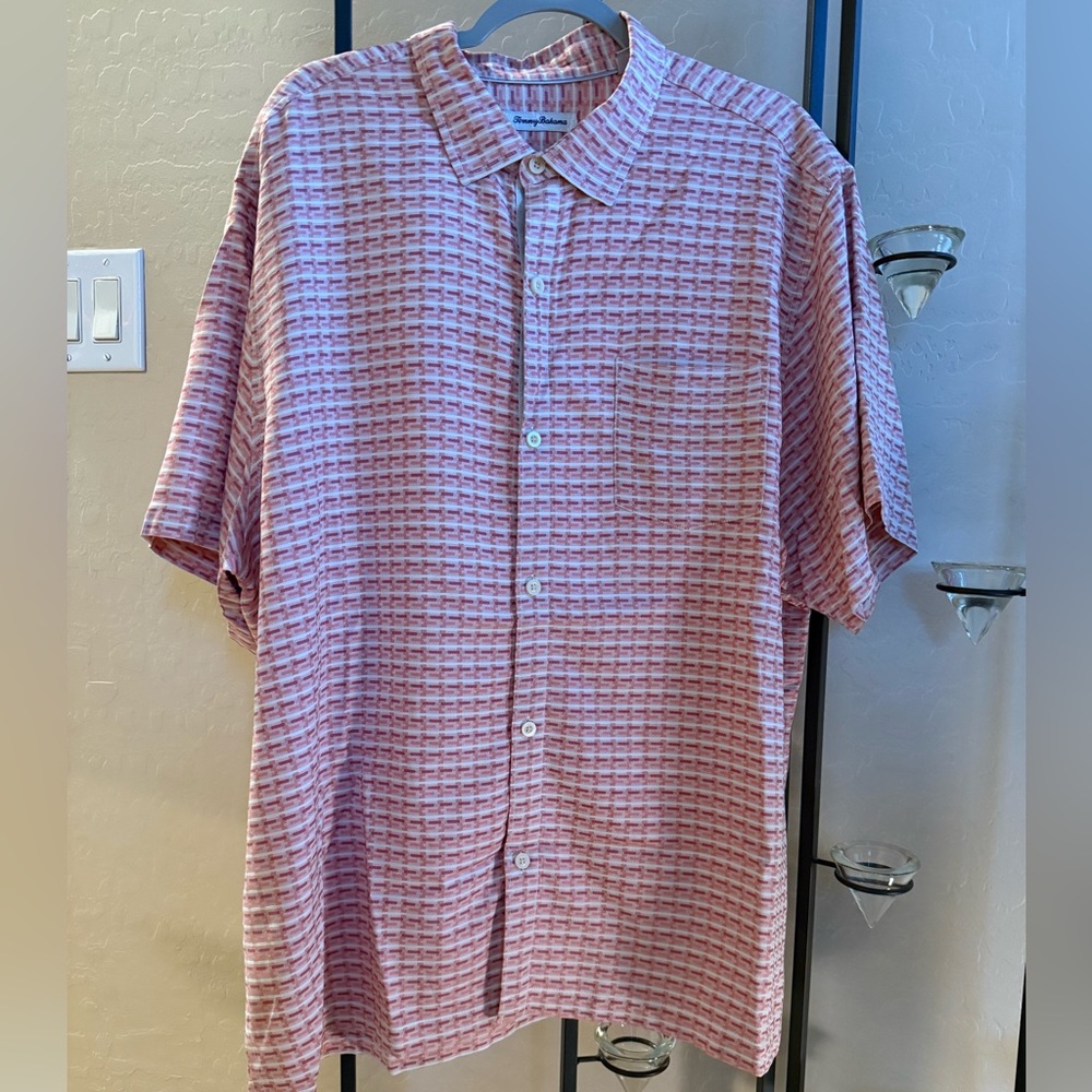 Tommy Bahama Men’s Geovanni XXL Silk Button-Up in Pink Havana